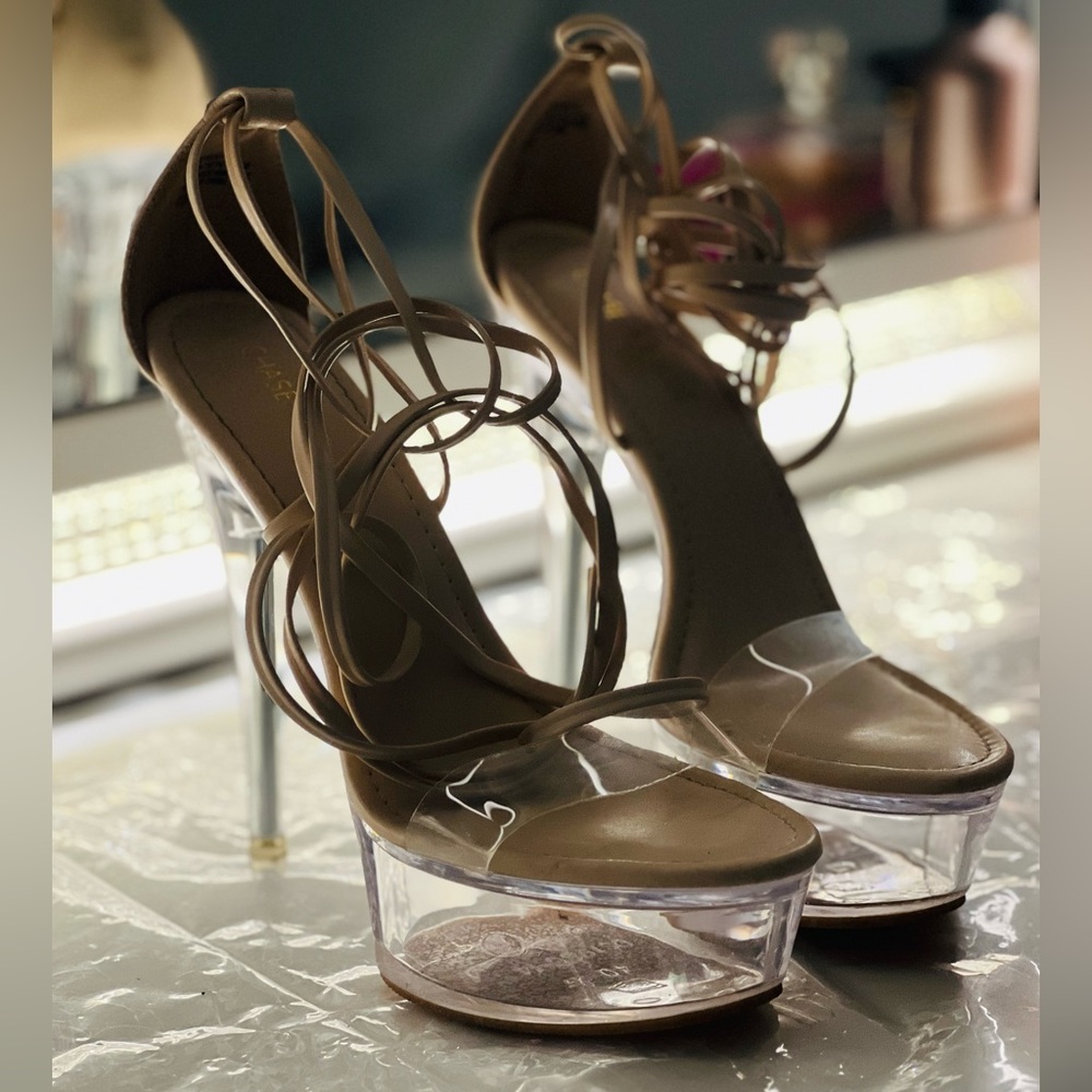 High heels 8.5 - Picture 3 of 3